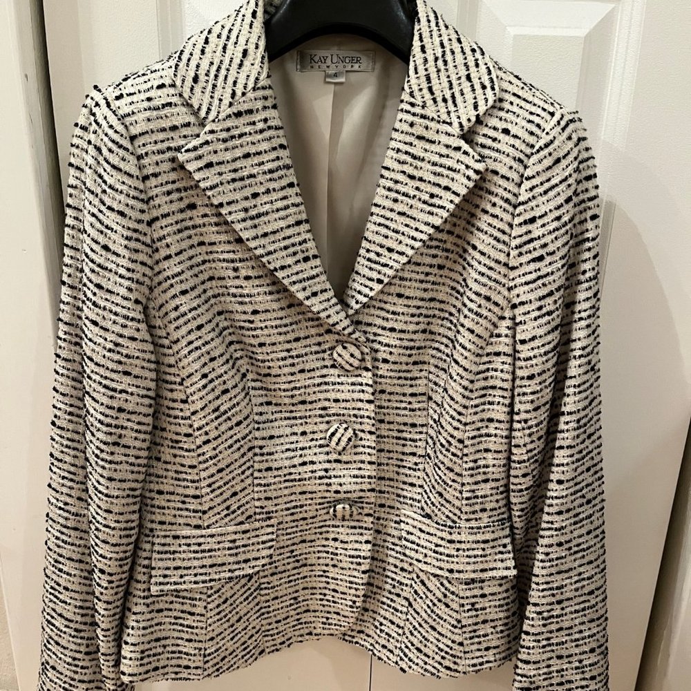 Textured Cream and Navy Blazer and Skirt Suit by Kay Unger New York (Size 4)